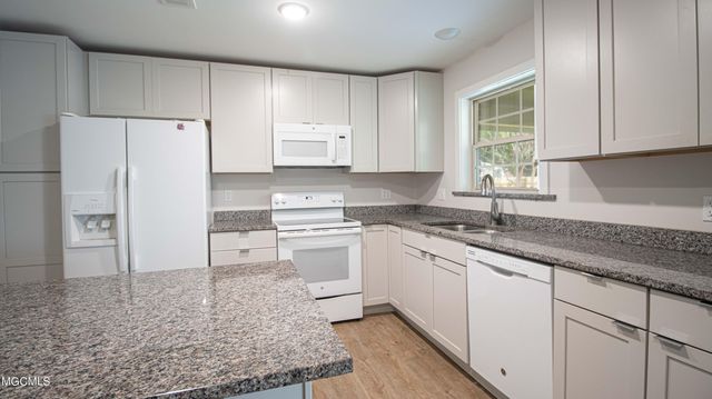 2417 Collins Boulevard, Gulfport, MS 39507