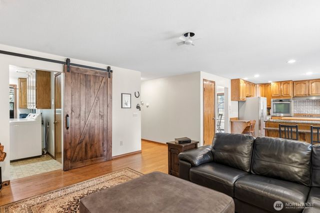 33339 5th Place SW, Federal Way, WA 98023