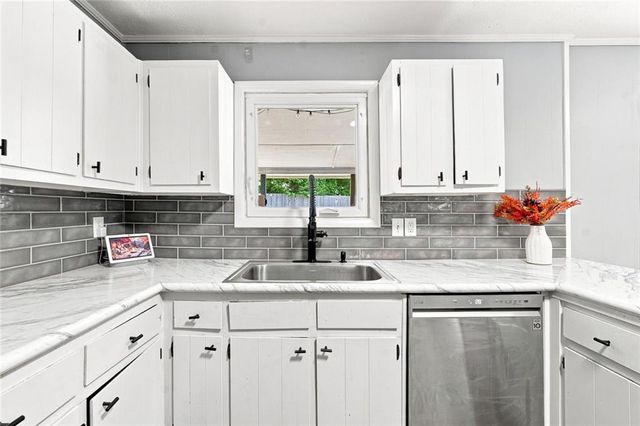 624 Village Lane Drive SW, Marietta, GA 30060