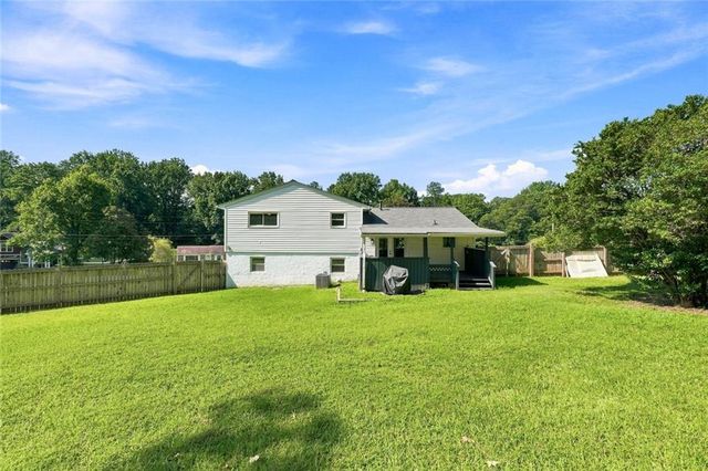 624 Village Lane Drive SW, Marietta, GA 30060