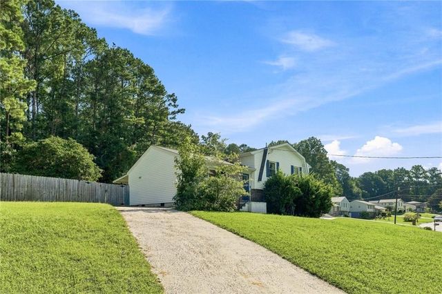 624 Village Lane Drive SW, Marietta, GA 30060