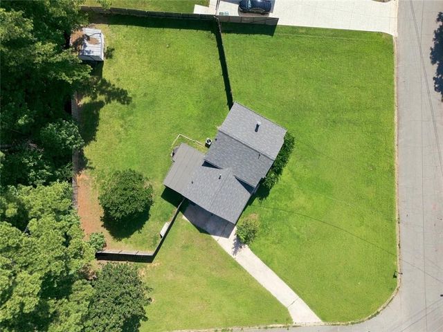 624 Village Lane Drive SW, Marietta, GA 30060
