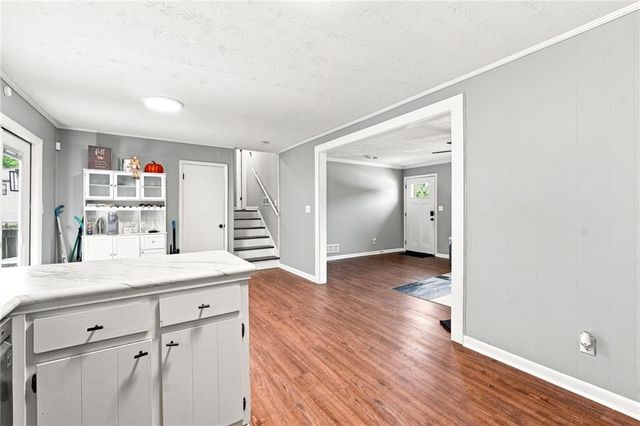 624 Village Lane Drive SW, Marietta, GA 30060