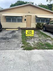 646 NW 4th Ct 4, Hallandale Beach, FL 33009