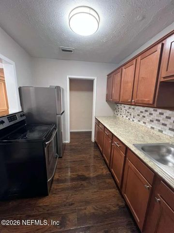 862 BUNKER HILL Boulevard, Jacksonville, FL 32208