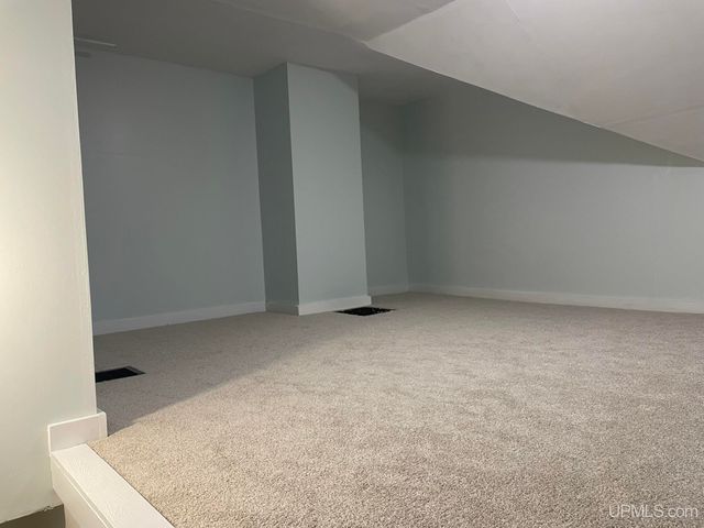 500 E Sagola Avenue, Kingsford, MI 49802