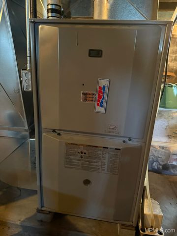 500 E Sagola Avenue, Kingsford, MI 49802