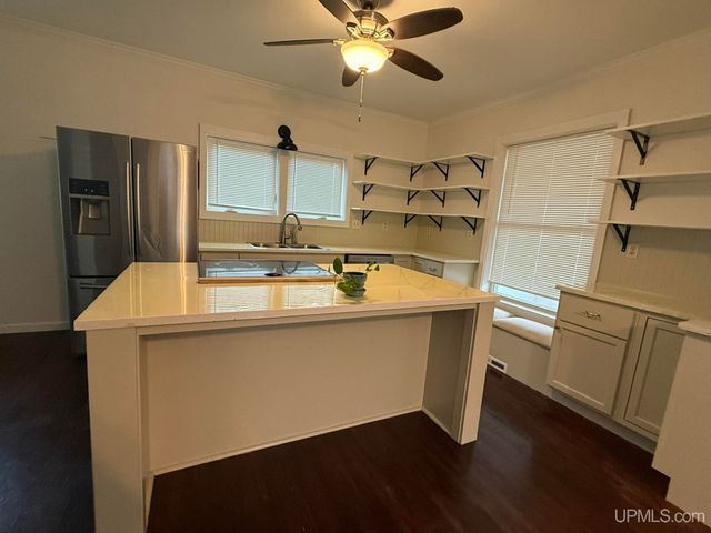 500 E Sagola Avenue, Kingsford, MI 49802