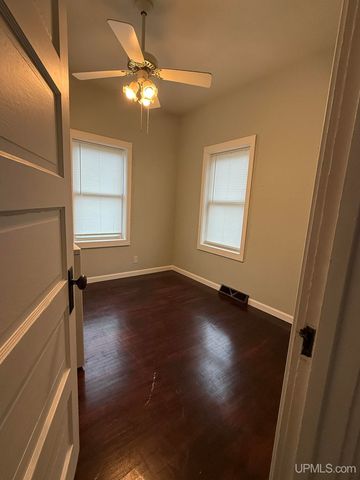 500 E Sagola Avenue, Kingsford, MI 49802