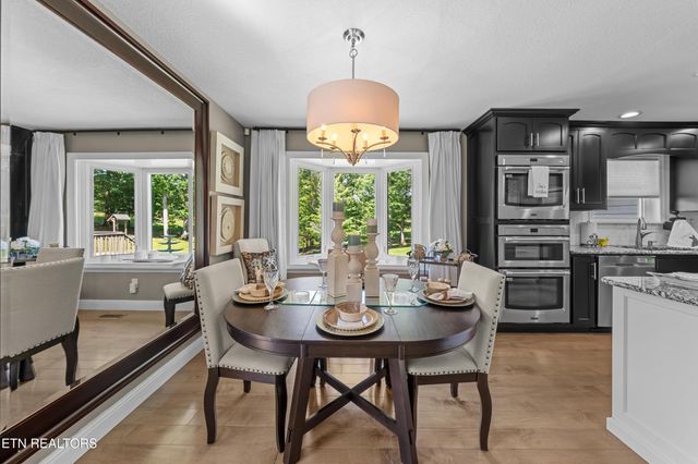 2366 Mayland Rd, Crossville, TN 38571