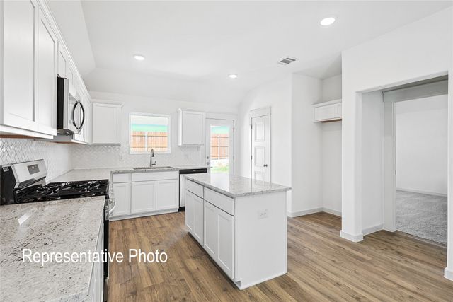1024 Barkers Pond Avenue, Forney, TX 75126