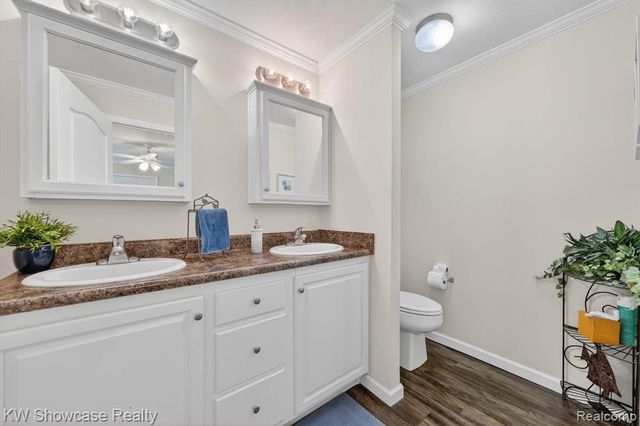 52525 Willow Wood Court, Chesterfield, MI 48051