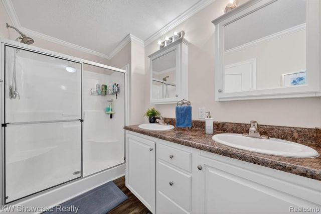 52525 Willow Wood Court, Chesterfield, MI 48051
