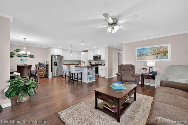 52525 Willow Wood Court, Chesterfield, MI 48051