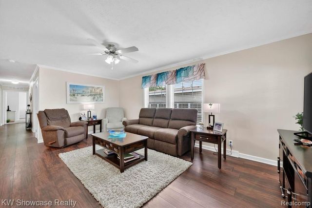 52525 Willow Wood Court, Chesterfield, MI 48051
