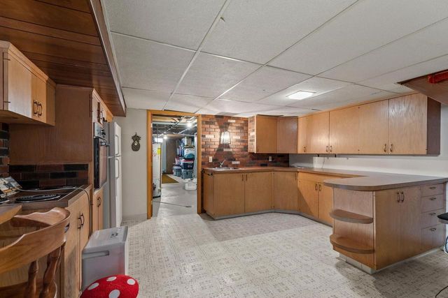 1629 W GRANT STREET, Appleton, WI 54914