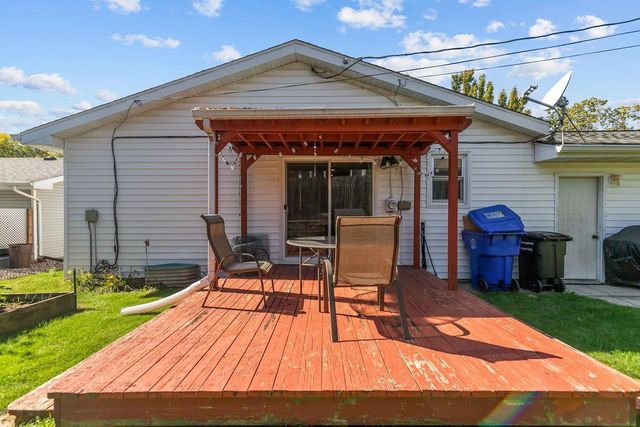 1629 W GRANT STREET, Appleton, WI 54914