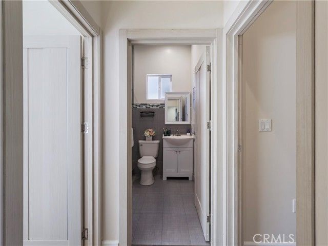 15803 Chatsworth Street, Granada Hills (los Angeles), CA 91344