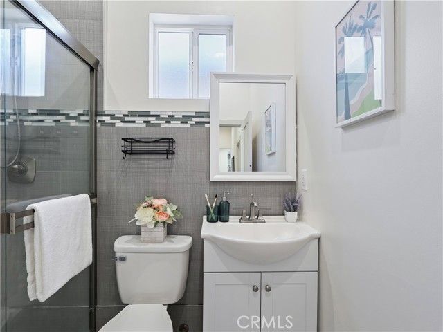 15803 Chatsworth Street, Granada Hills (los Angeles), CA 91344