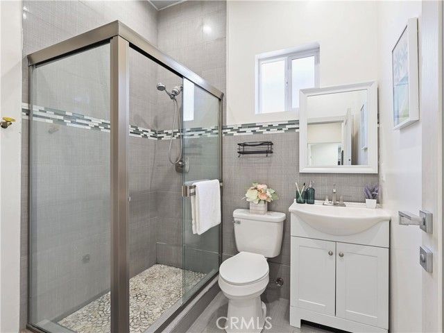 15803 Chatsworth Street, Granada Hills (los Angeles), CA 91344