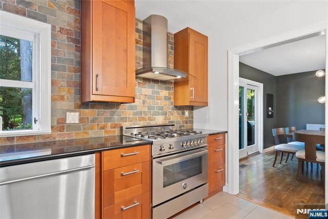 44 Rumson Road, Livingston, NJ 07039