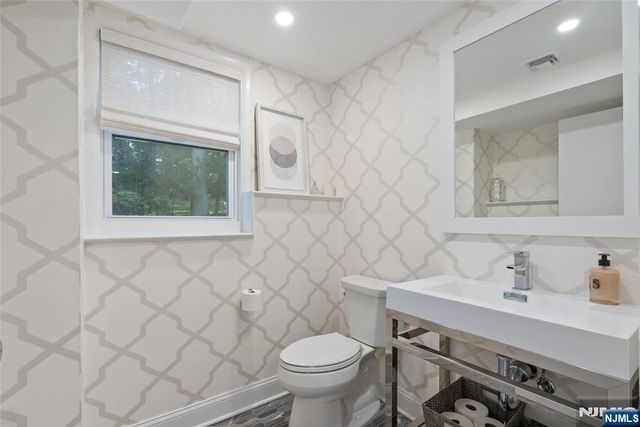 44 Rumson Road, Livingston, NJ 07039