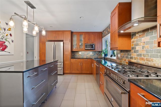 44 Rumson Road, Livingston, NJ 07039