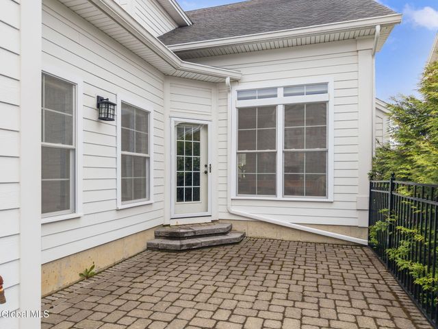 5 Sudbury Square, Colonie, NY 12110