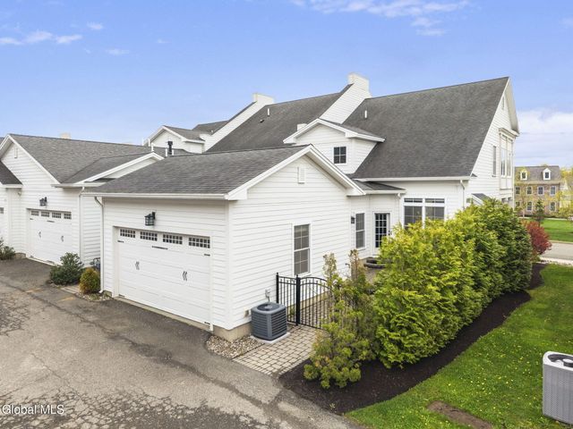 5 Sudbury Square, Colonie, NY 12110