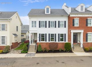 5 Sudbury Square, Colonie, NY 12110