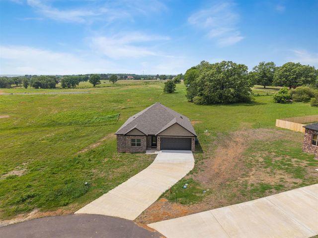 31 High Point Dr, Greenbrier, AR 72058