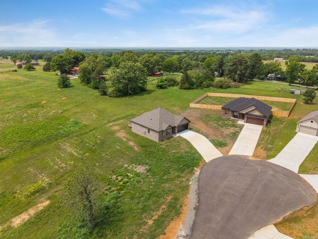 31 High Point Dr, Greenbrier, AR 72058