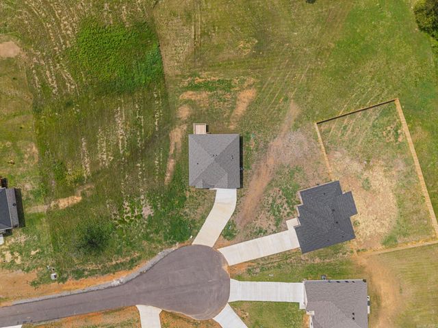 31 High Point Dr, Greenbrier, AR 72058