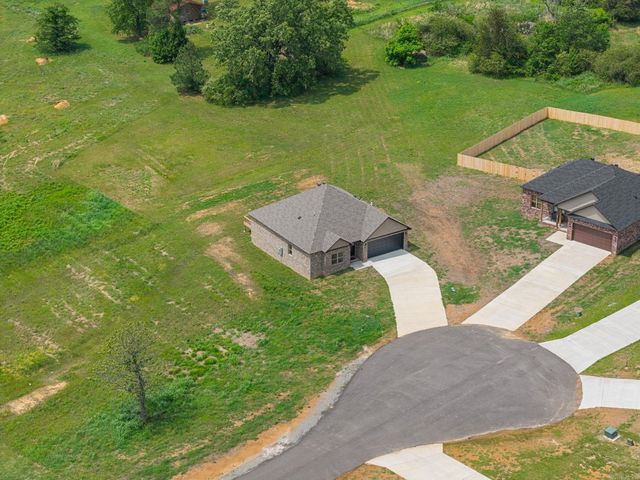 31 High Point Dr, Greenbrier, AR 72058