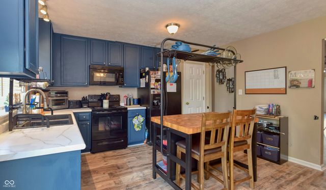 11814 Sinclair Drive, Indianapolis, IN 46235