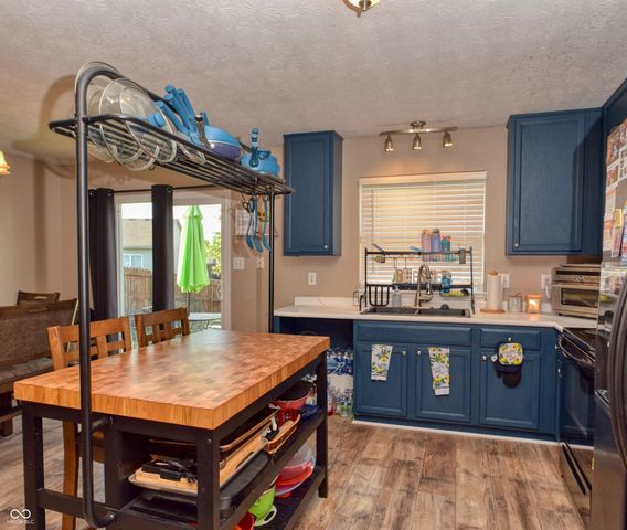 11814 Sinclair Drive, Indianapolis, IN 46235