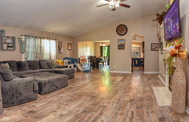 11814 Sinclair Drive, Indianapolis, IN 46235