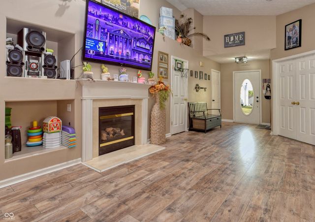 11814 Sinclair Drive, Indianapolis, IN 46235