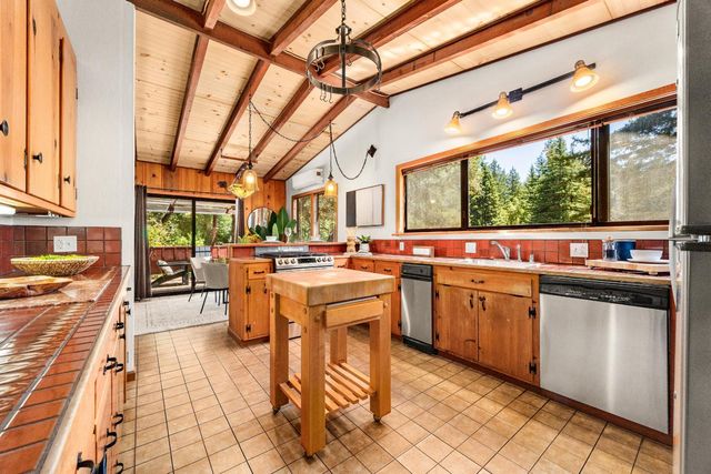 301 Upper Road, Boulder Creek, CA 95006