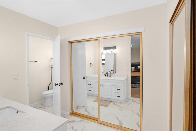 1367 Val Dr, Marysville, CA 95901