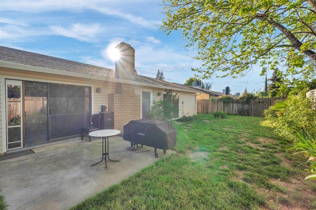 1367 Val Dr, Marysville, CA 95901