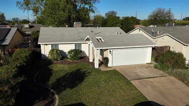 1367 Val Dr, Marysville, CA 95901