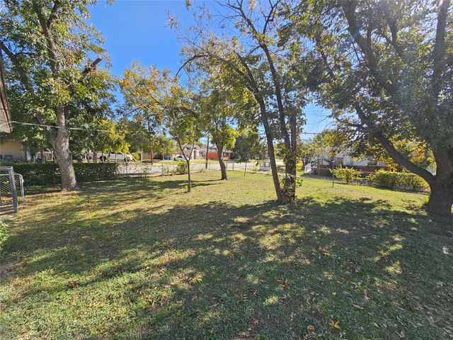 12260 Galva Drive, Dallas, TX 75243