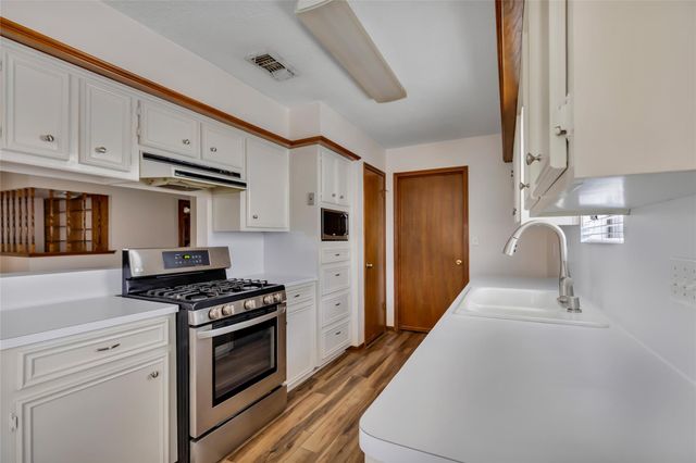 6006 Egypt Drive, Pasadena, TX 77505