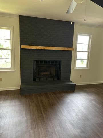 1421 JANIS DR, Memphis, TN 38116