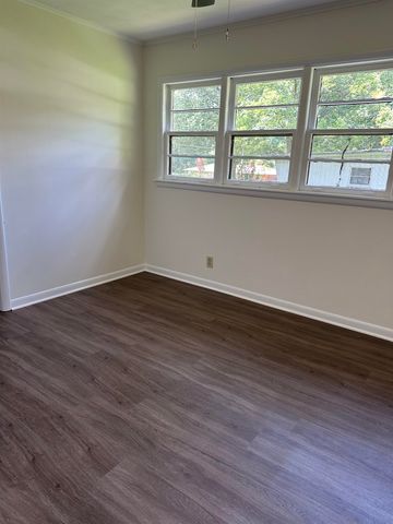 1421 JANIS DR, Memphis, TN 38116