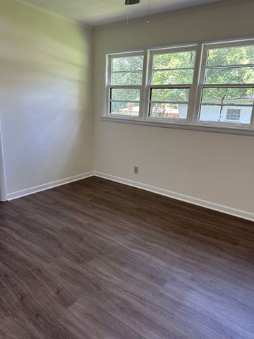 1421 JANIS DR, Memphis, TN 38116