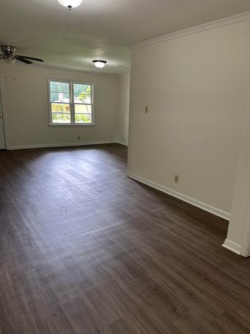 1421 JANIS DR, Memphis, TN 38116