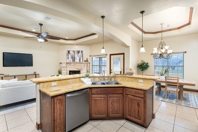 120 Zurita TRL, Marble Falls, TX 78654