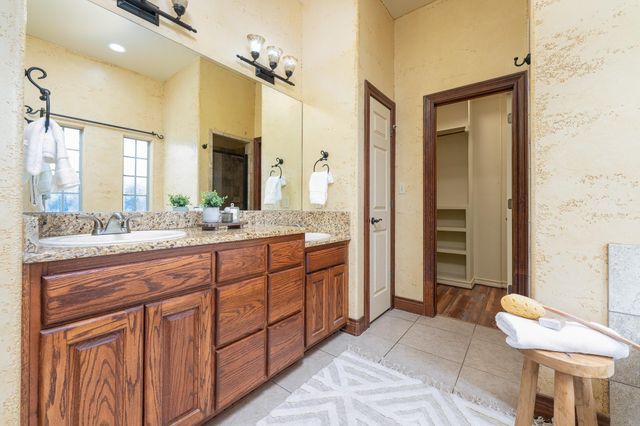 120 Zurita TRL, Marble Falls, TX 78654